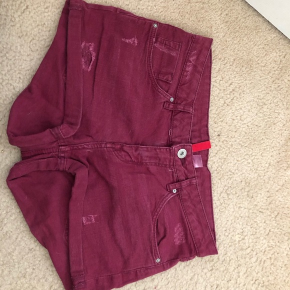 Burgundy shorts - Picture 1 of 1